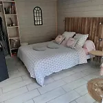 Les Nids Des Falaises Nyaraló