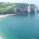 Les Nids Des Falaises Holiday home